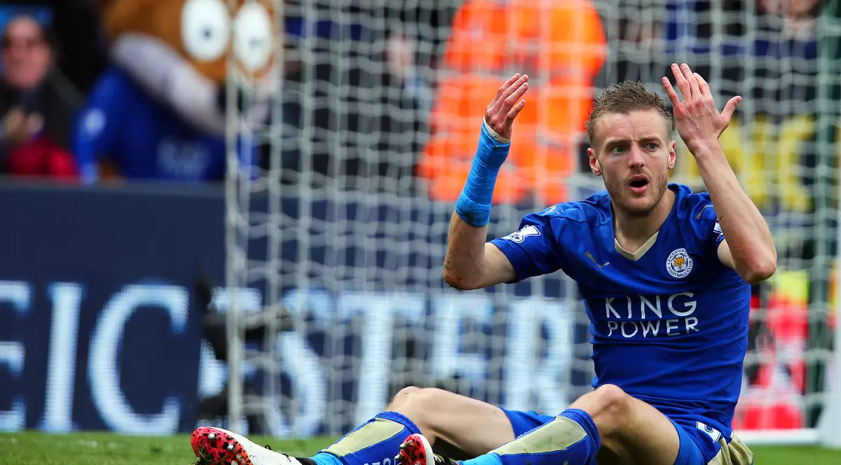 ”Vulpile” sunt la mare căutare în Anglia. Vardy, fotbalistul anului