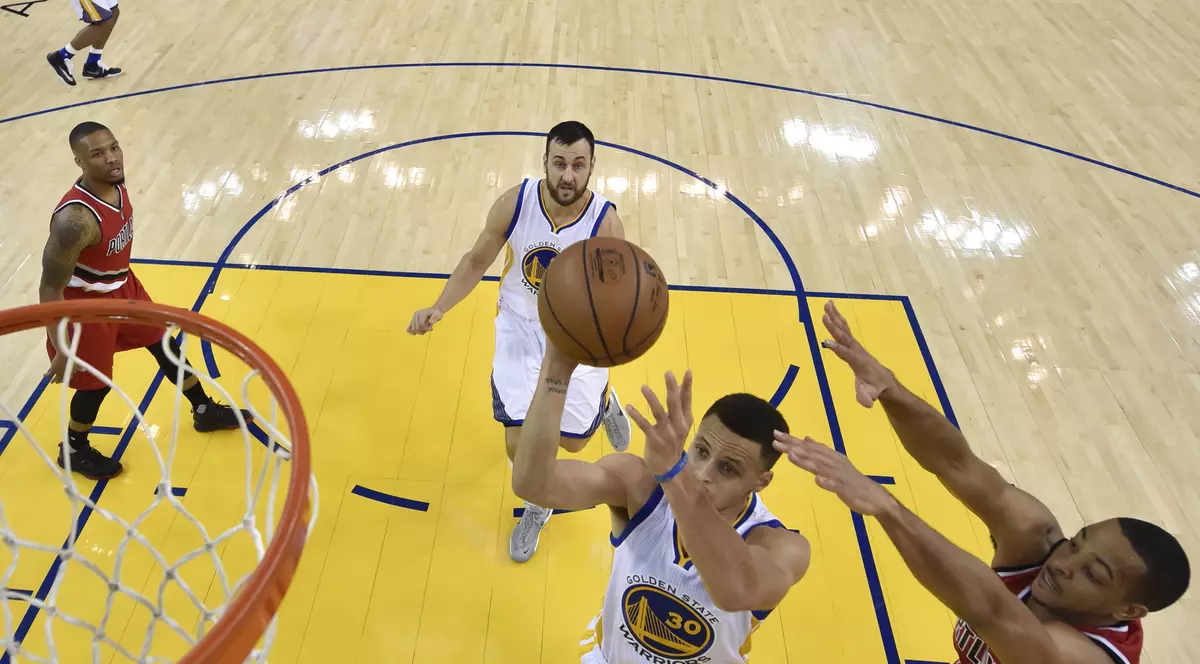 Conferința de Vest și-a desemnat prima finalistă a ligii nord-americane de baschet