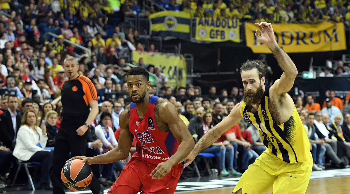 Baschet. Nebunie în finala Euroligii. Rușii de la ȚSKA au condus cu 22 de puncte, turcii de la Fener au revenit ireal. Totul s-a decis în prelungiri