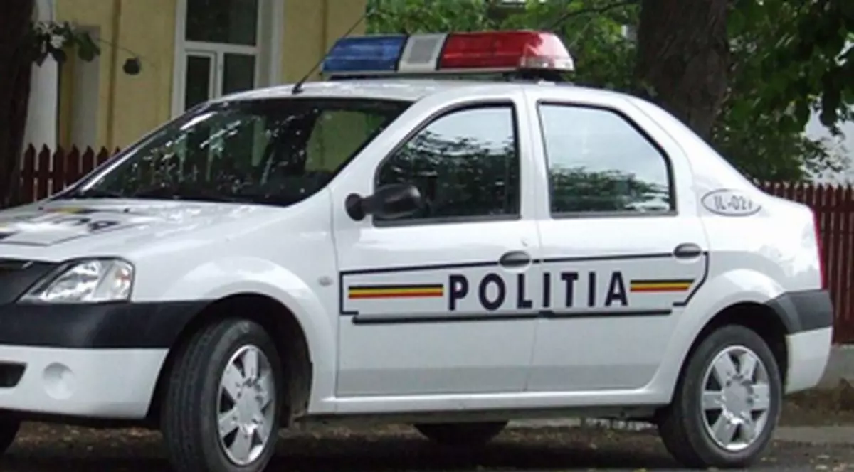 Angajaţi de la fabrica companiei Hexi Pharma sunt audiaţi la sediul Poliţiei Române