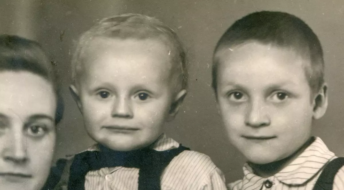 Își ura mama pentru că îl făcea de rușine, dar mama lui avea un secret