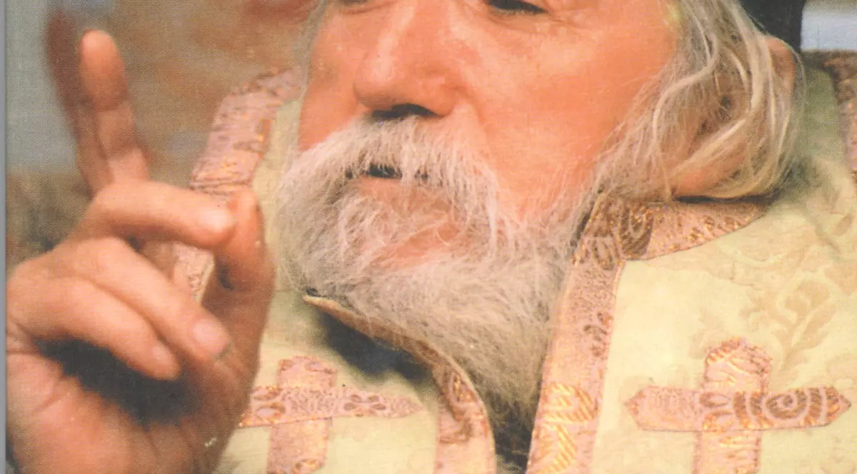 A auzit cineva de ”Sfântul Costicuţă”? Învață să scrii corect pomelnicul