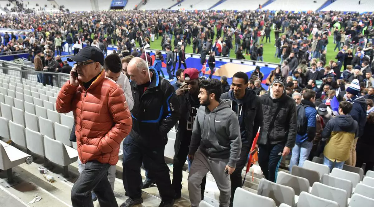 Există informații că teroriști islamiști vor veni pe stadion la meciul Franța - România! ”S-ar putea solda cu număr mare de victime!”