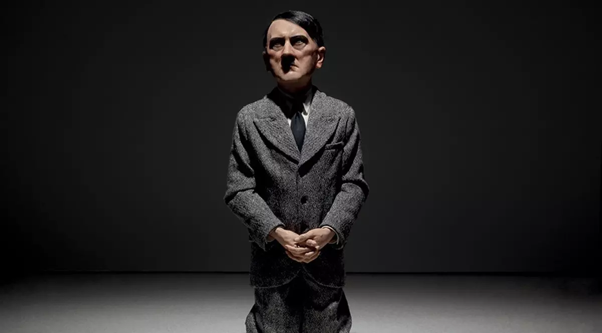 O statuie a lui Hitler a fost vândută cu peste 17 milioane de dolari