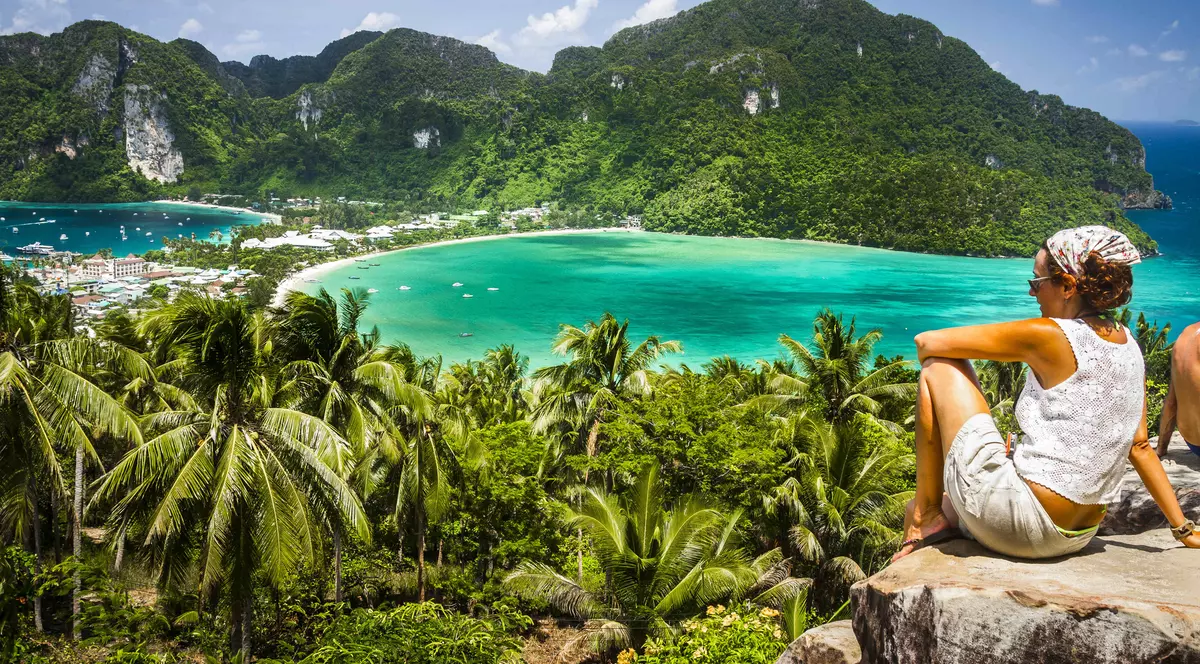 Thailanda își închide una dintre cele mai frumoase insule din cauza turiștilor