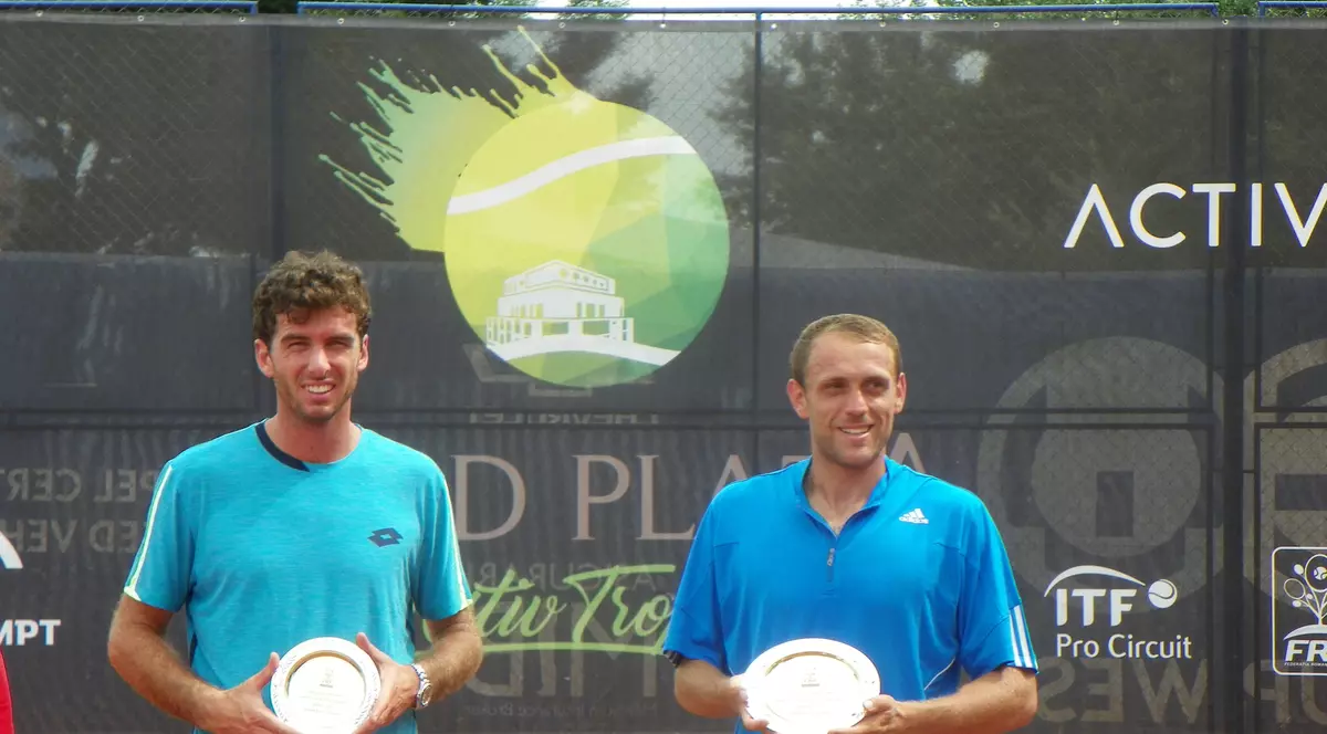 Tenis. Visul de aur al lui Petru-Alexandru Luncanu. Învingător la Arad, jucătorul vrea să cucerească America, după o haltă la Buzău! GALERIE FOTO