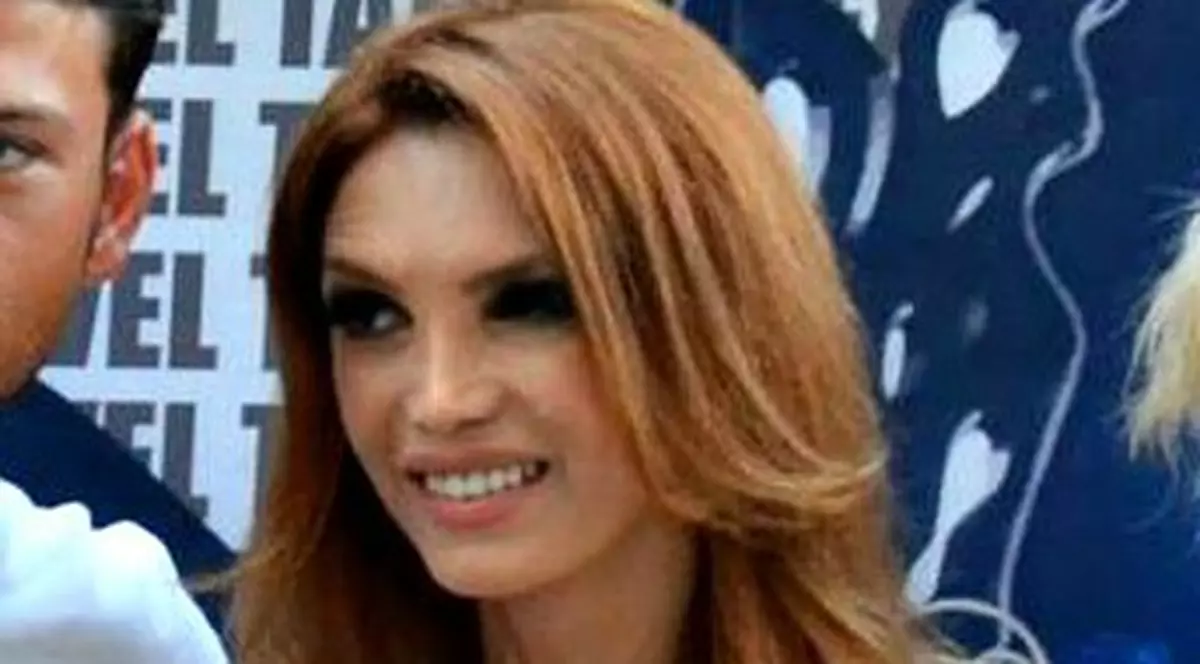 Ieșire spectaculoasă după despărțirea de fostul soț! Cristina Spătar a revenit la decolteele amețitoare de altădată