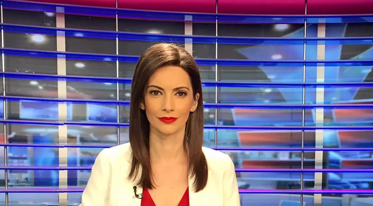 Andreea Berecleanu şi-a schimbat look-ul. Cum arată ştirista acum