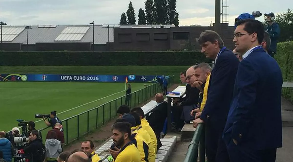 România-Albania (azi, ora 22.00, Euro 2016). Pintilii l-a supărat pe Iordănescu: ”Ești nebun?”. S-a decis echipa și prima de calificare în sferturi