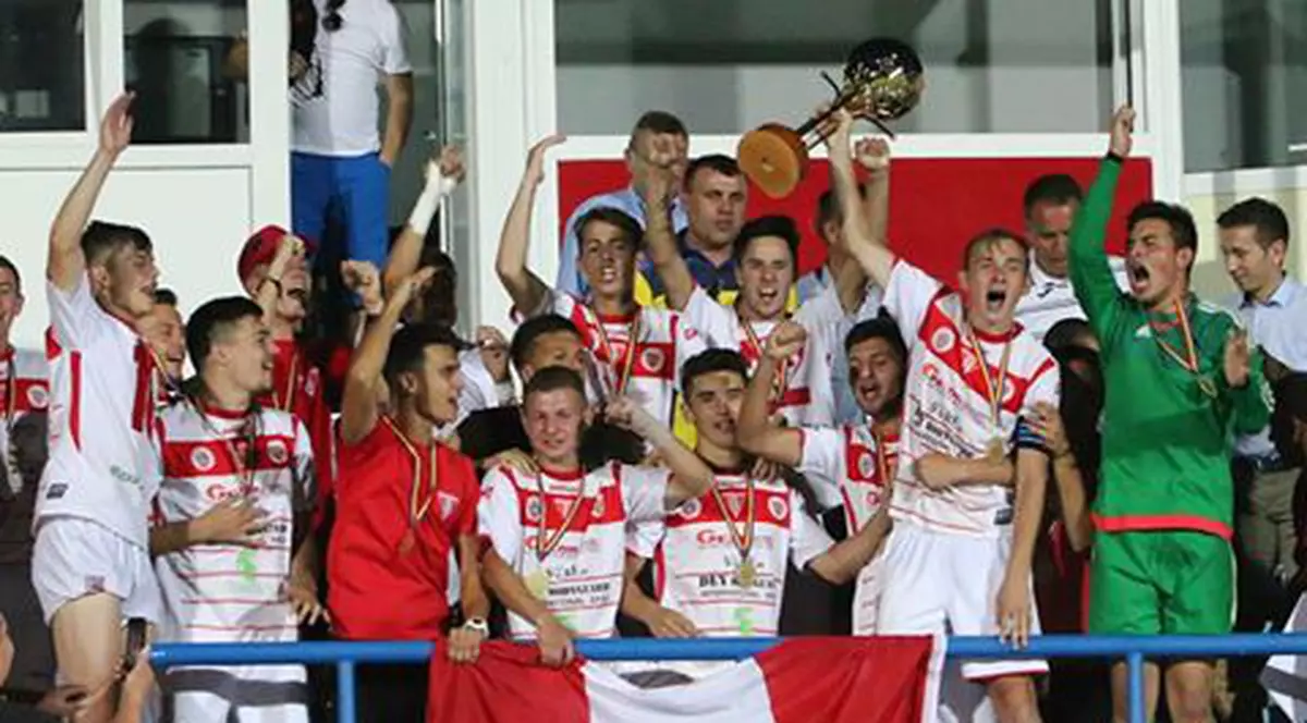 UTA Bătrâna Doamnă a câştigat Supercupa României U19, după un meci spectaculos cu nouă goluri / VIDEO