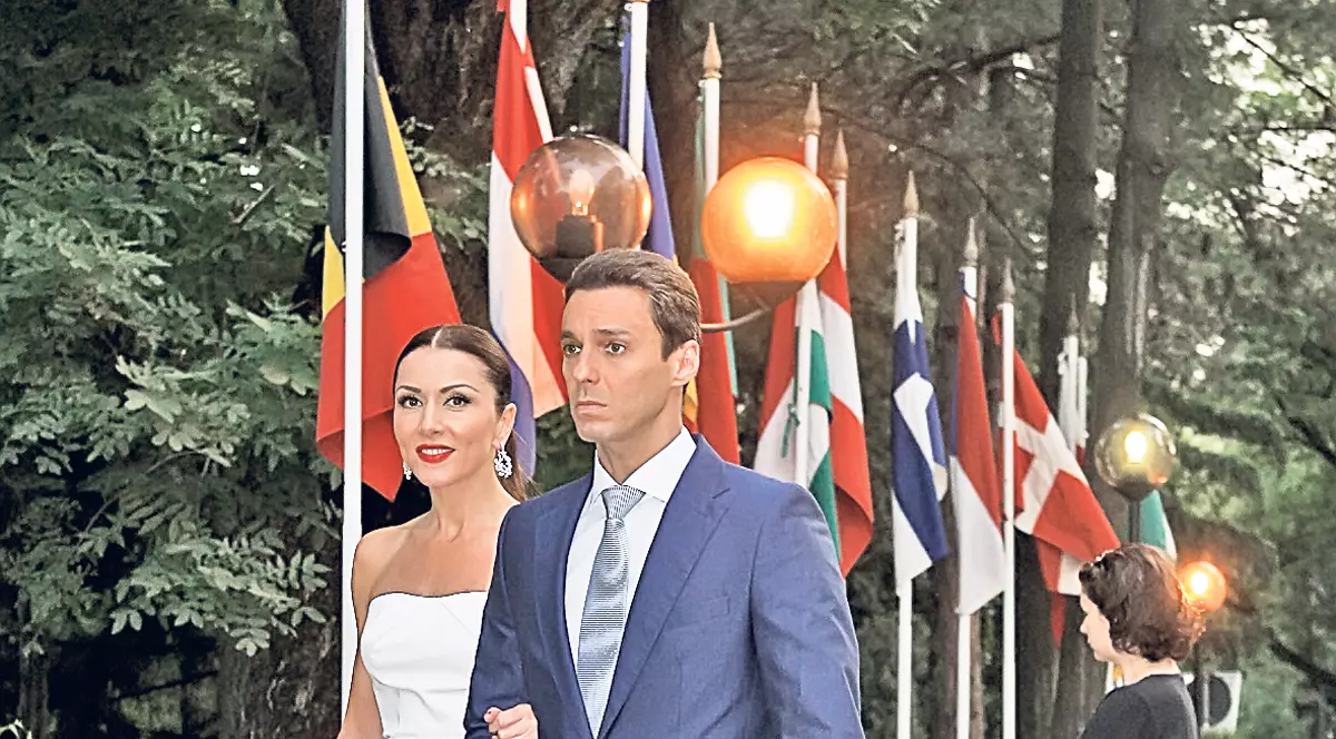 EXCLUSIV / Cuplate cu intenții «necurate» Psihologul Libertăţii dezvăluie cum le trădează pe celebrităţi locurile unde şi-au «agățat» partenerii de viaţă