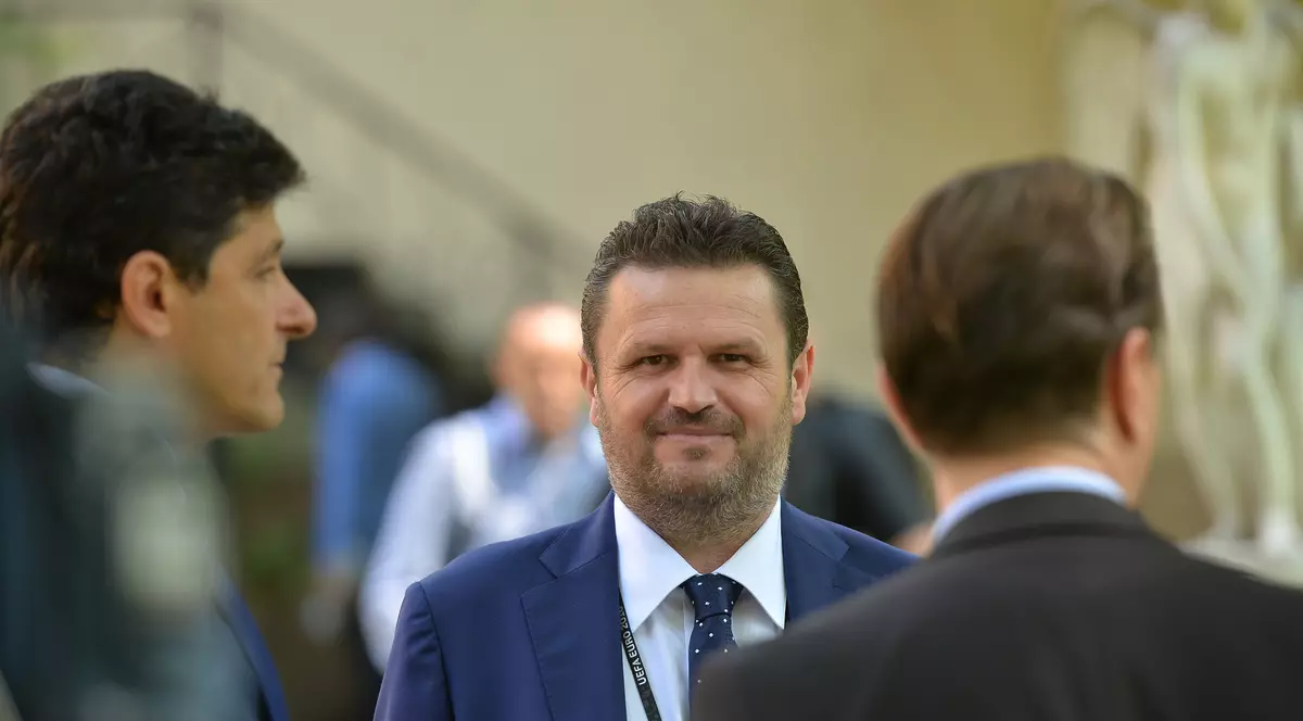 Euro 2016. Cu Dumnezeu înainte! Preotul din Comitetul Executiv al FRF, rugăciuni pentru ca România să nu piardă meciul cu Franța | EXCLUSIV