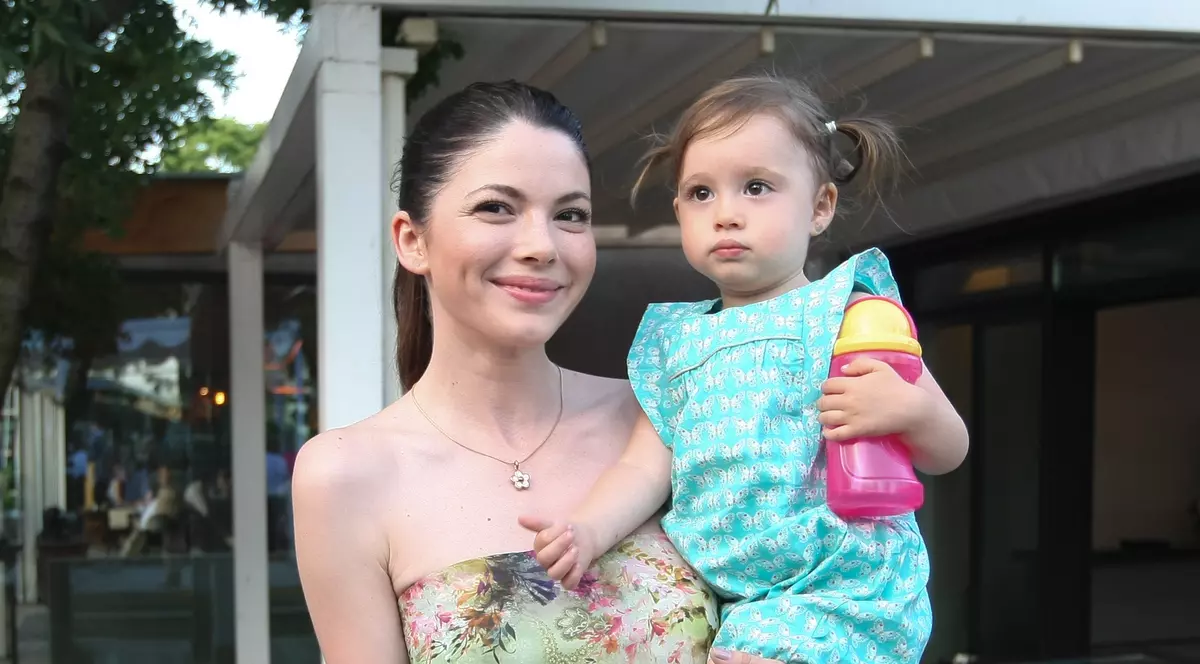 VIDEO EXCLUSIV/ Anca și Ștefan Lungu sunt topiți după fiica lor. Uite cum se comportă cu micuța Natalia