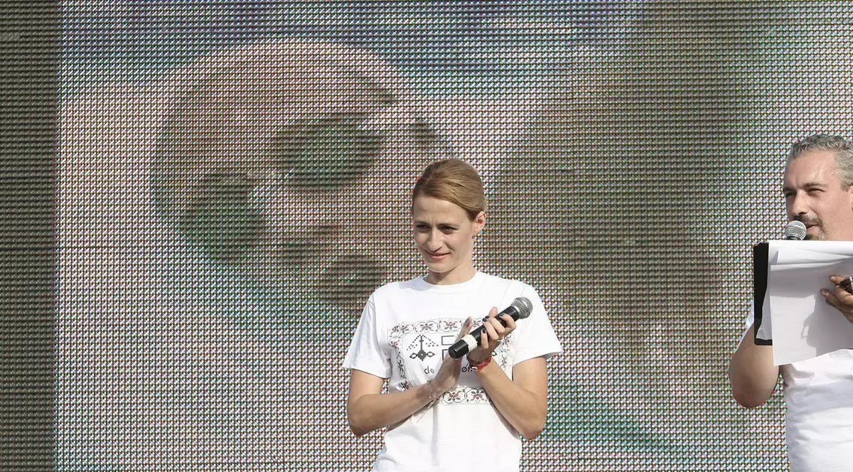 Camelia Potec îşi anunţă retragerea din activitate printr-un eveniment impresionant