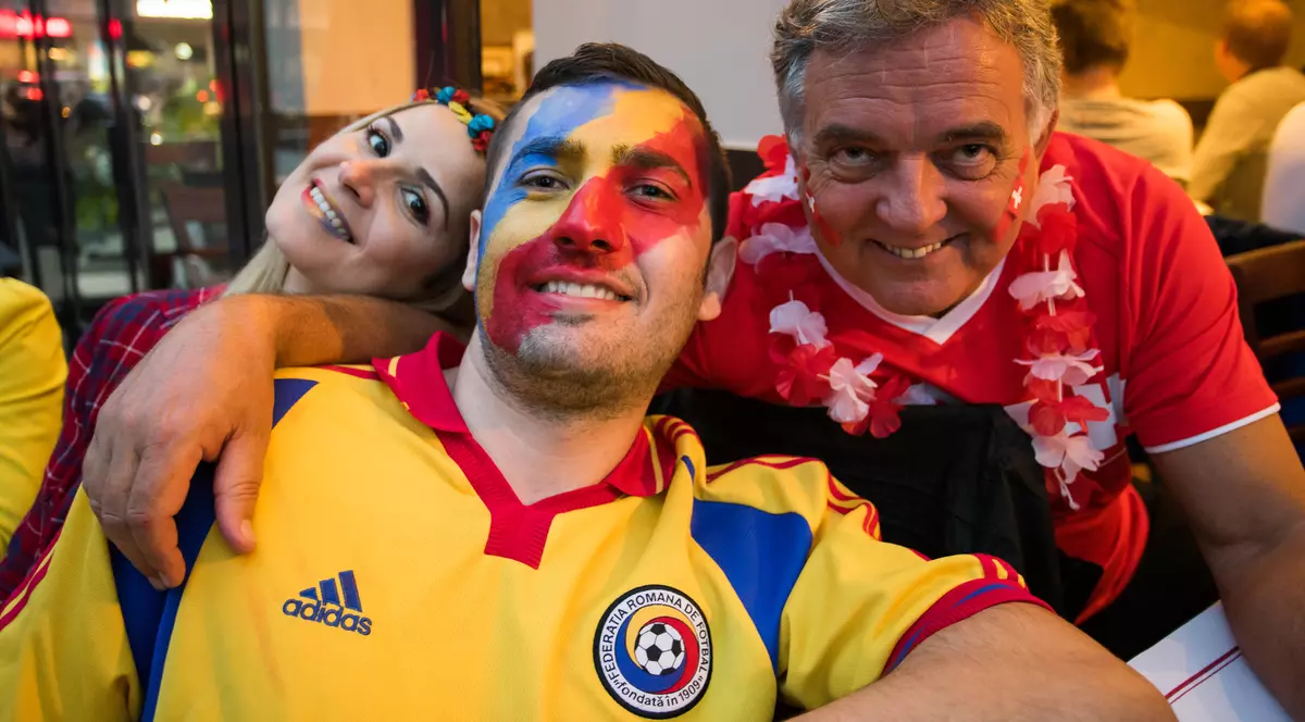 Euro 2016. Suporterii naționalei României s-au declarat nemulțumiți de jocul tricolorilor cu Elveția VIDEO EXCLUSIV