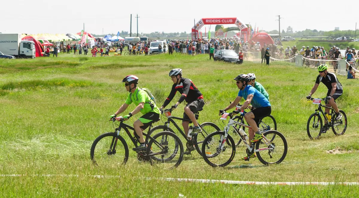 Peste 1.300 de rideri mari și mici se pregătesc de aventura ”La Broaște” / GALERIE FOTO