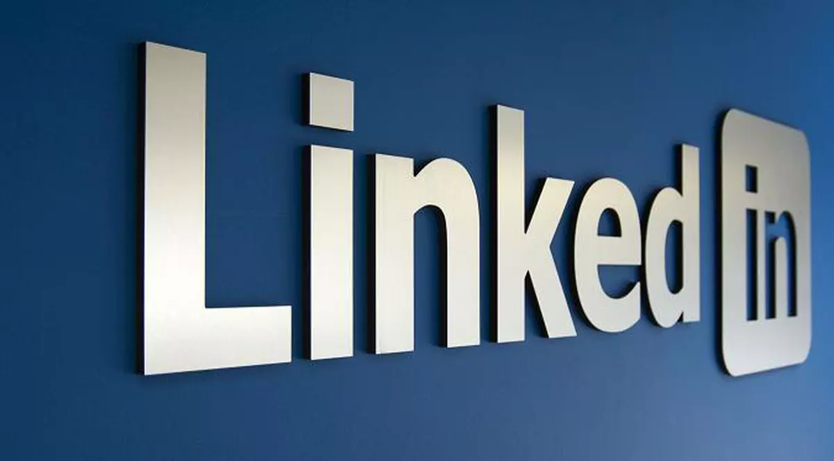 Microsoft preia LinkedIn. Care a fost suma plătită numerar