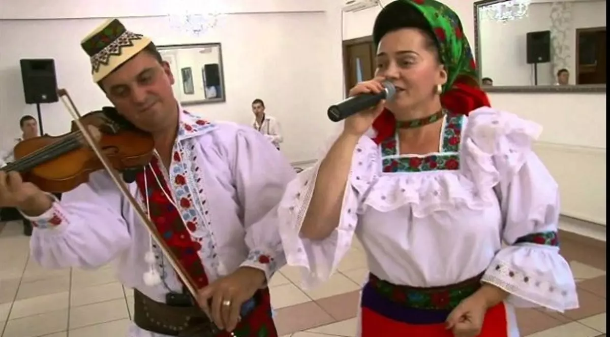 Un cunoscut interpret de muzică populară are probleme cu ANI. Nu își poate justifica averea