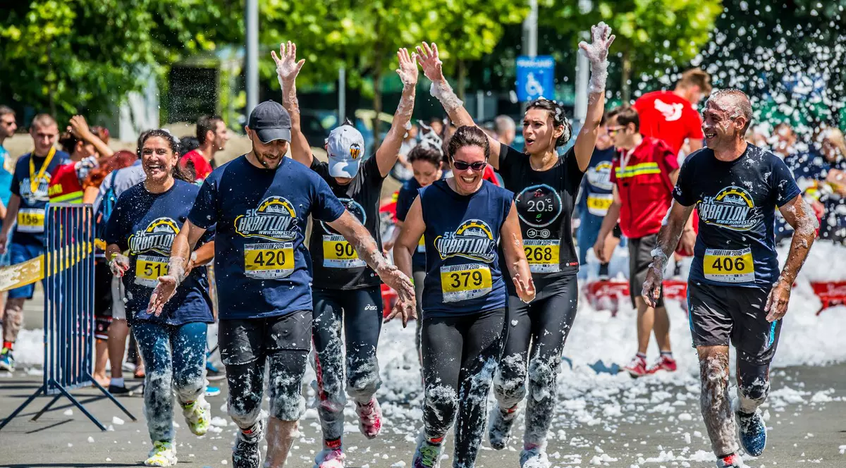 URBATLON 2016, cea mai electrizantă cursă cu obstacole a verii! La ediția a III-a au luat parte peste 1.000 de oameni / GALERIE FOTO