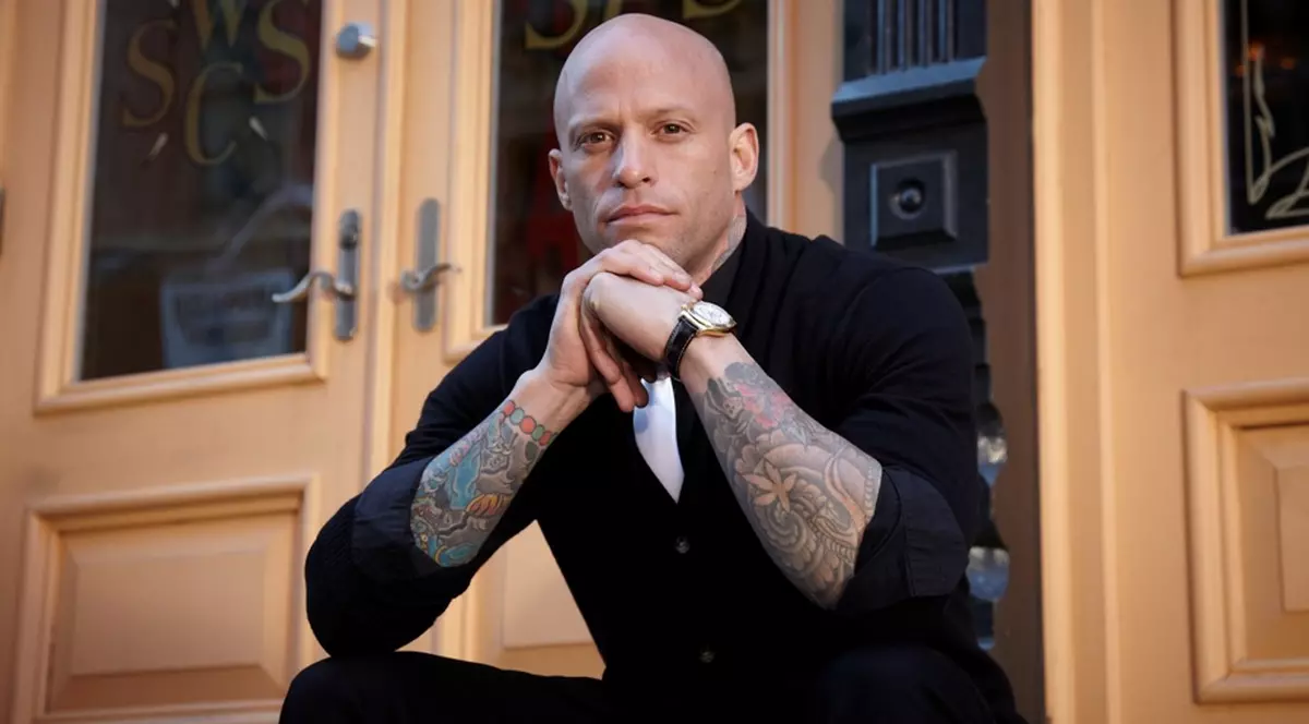 Ami James, cel mai cunoscut artist tatuator vine în România