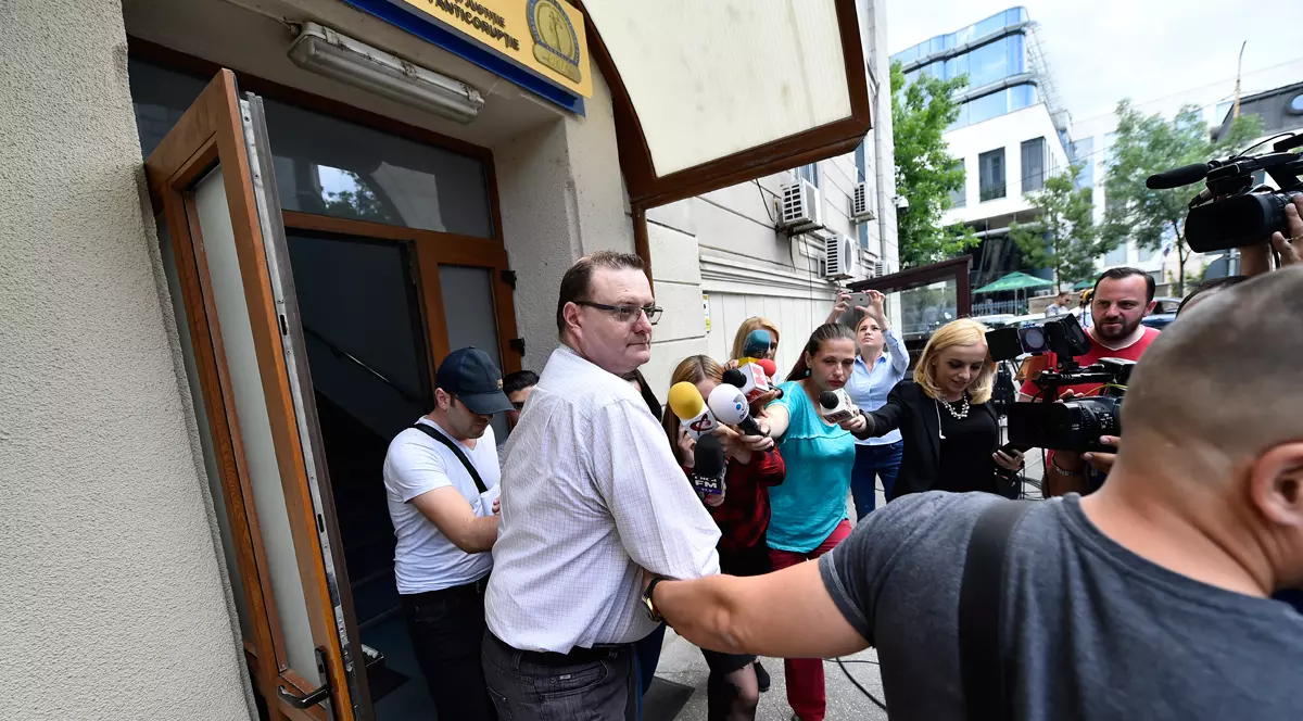 A început curățenia în unitățile medicale din România? Cad șefii spitalelor din Capitală