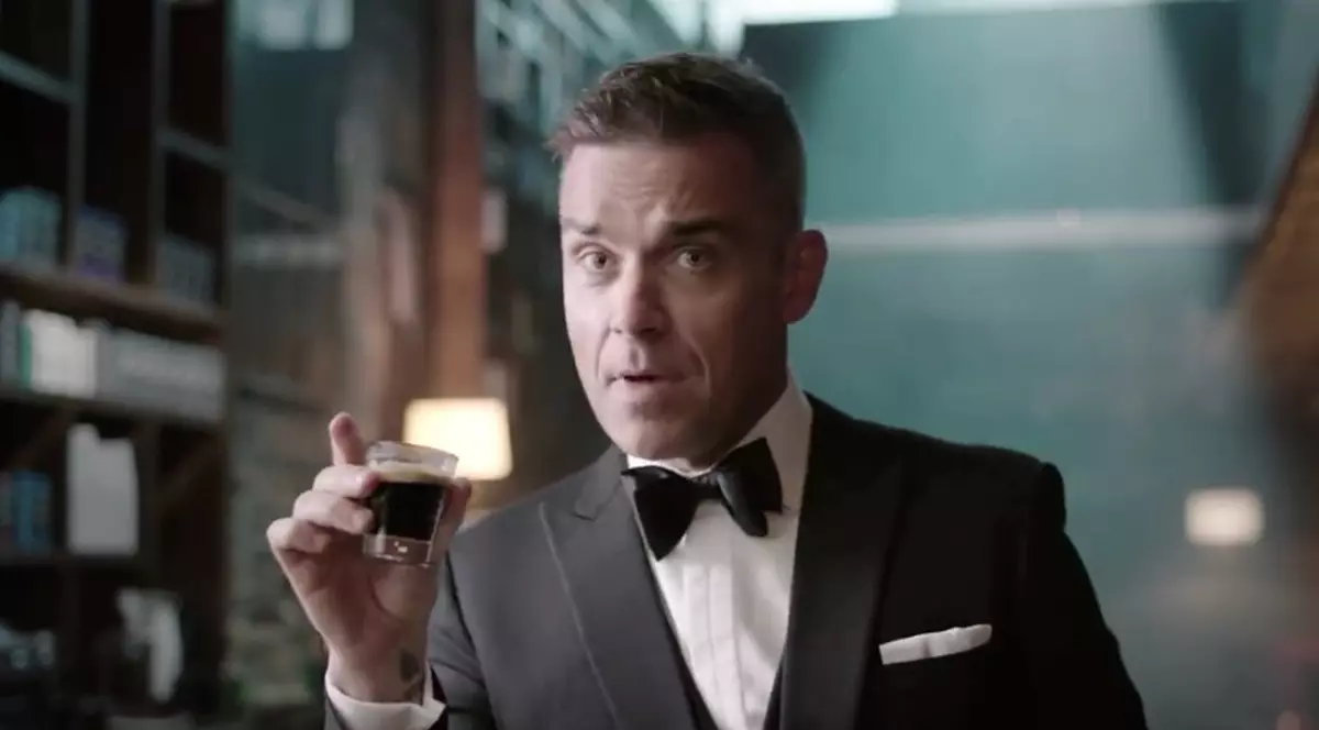 Robbie Williams va cânta pentru victimele incendiului din Londra