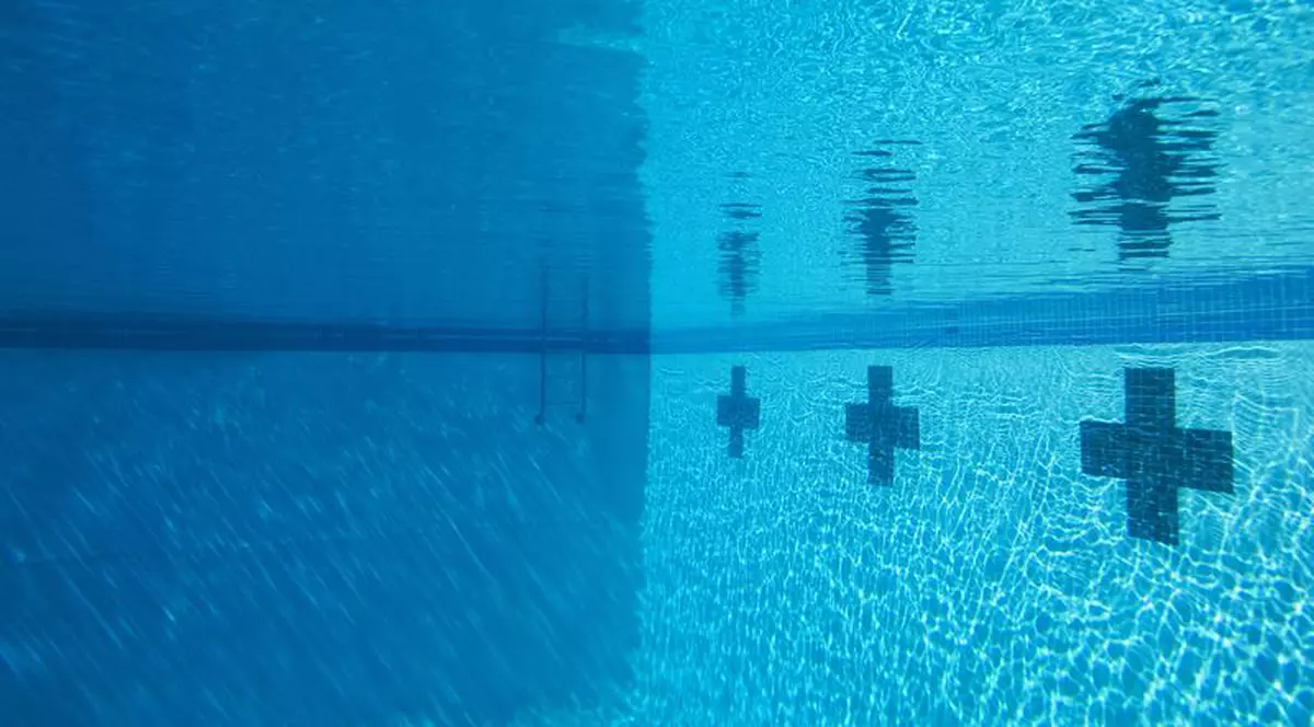 O fetiță de origine română s-a înecat într-o piscină din Italia