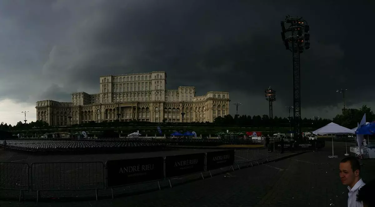 Prognoza meteo. Vin ploile și grindina, în țară și în București