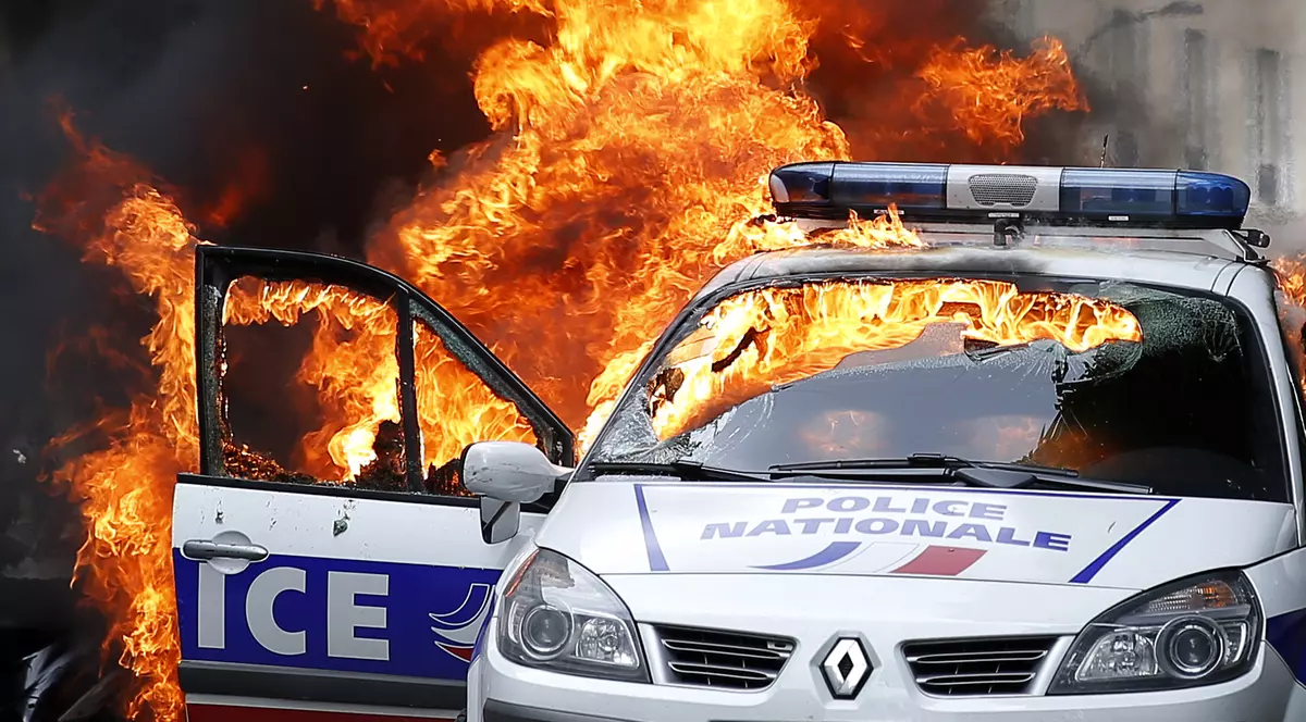Euro 2016. Incendiu în apropiere de Stade de France, unde se va deschide campionatul Euro 2016. Poliţia face cercetări VIDEO