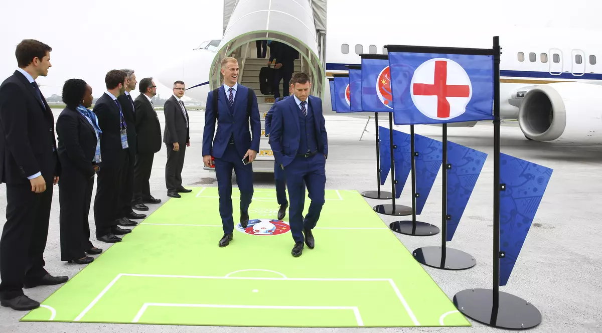 Euro 2016. Englezii au ajuns în Franța și sunt vecini cu tricolorii GALERIE FOTO&VIDEO