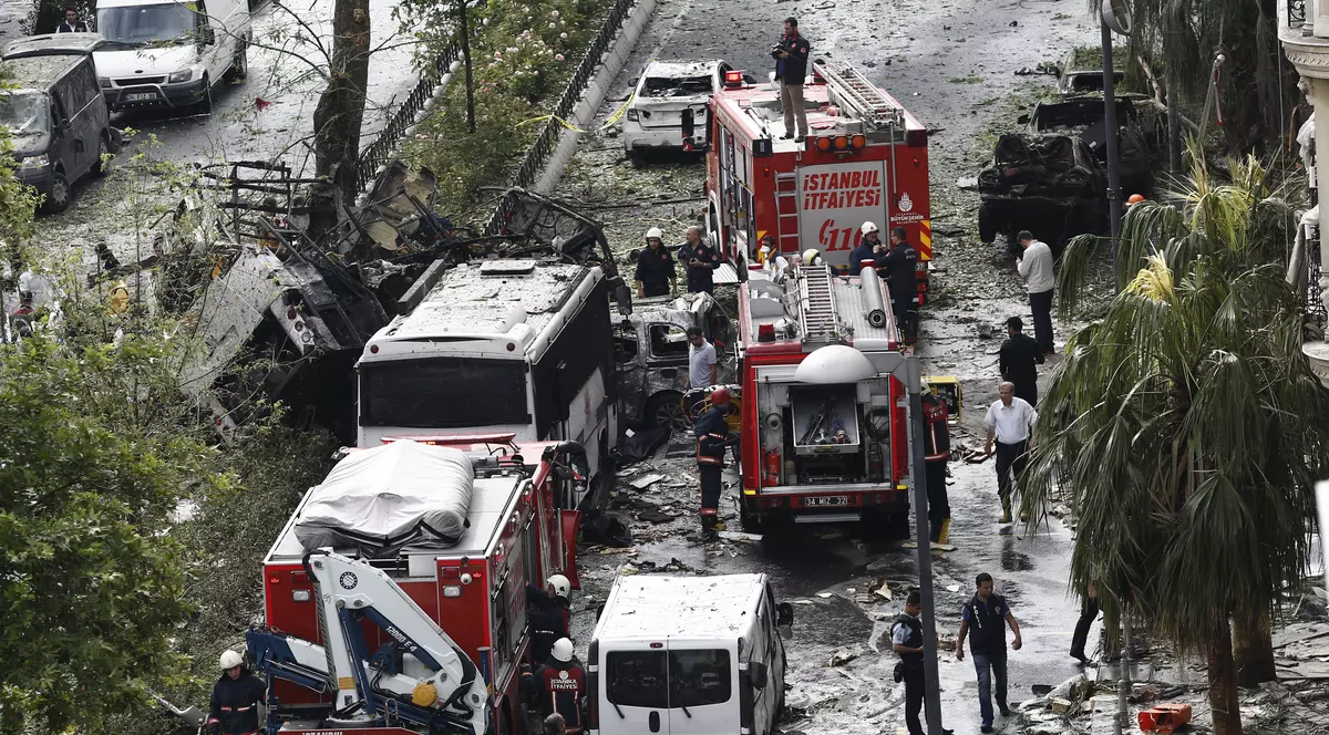 Trei suspecți au fost închiși după atentatul de la Istanbul