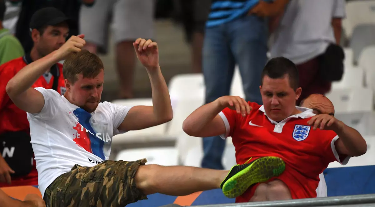 Euro 2016. Bilanțul violențelor de la CE: trei expulzări și 116 arestări!