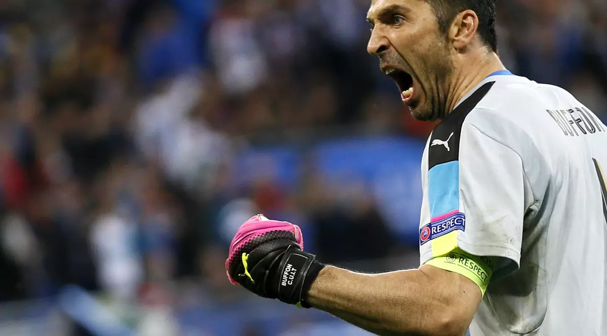 Buffon, sfaturi pentru un dinamovist: "Lumea trebuie să-şi amintească de tine"