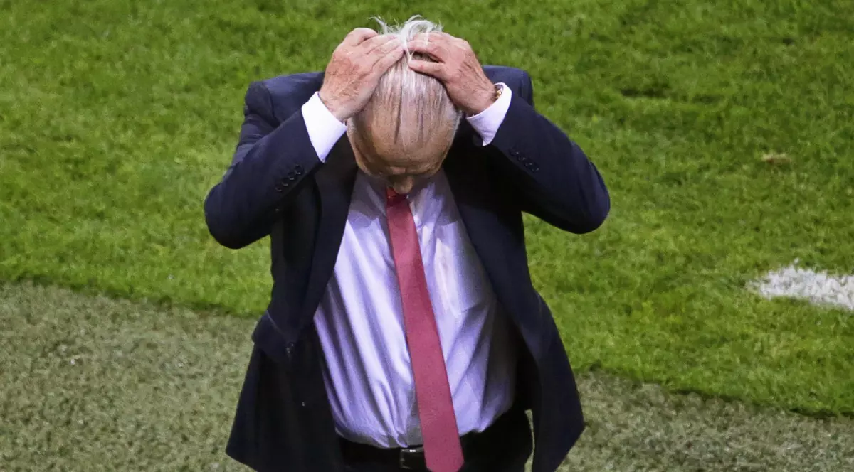 Euro 2016. Stare de urgență, după eliminarea echipei naționale! Se cere demisia șefilor FRF și intervenția președintelui Iohannis!