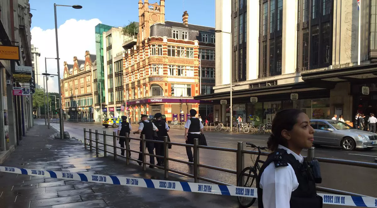 Alertă în Londra. Clădirea Parlamentului a fost evacuată