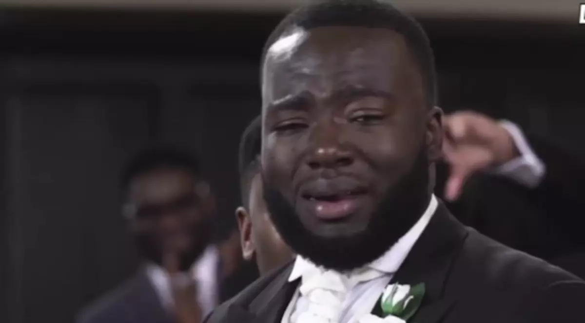 Mirele a plâns în hohote la altar. Clipa în care a văzut mireasa a fost copleșitoare | VIDEO