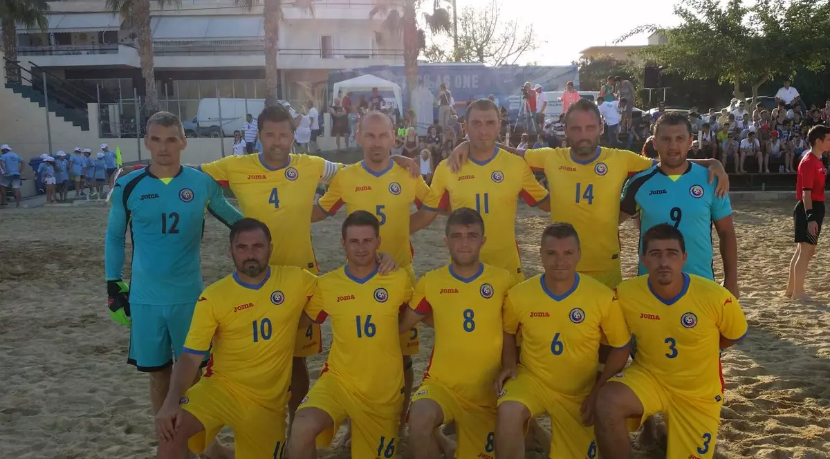 Fotbal pe plajă. Le-am venit de hac grecilor. Un fost stelist aleargă prin nisip, pentru echipa națională