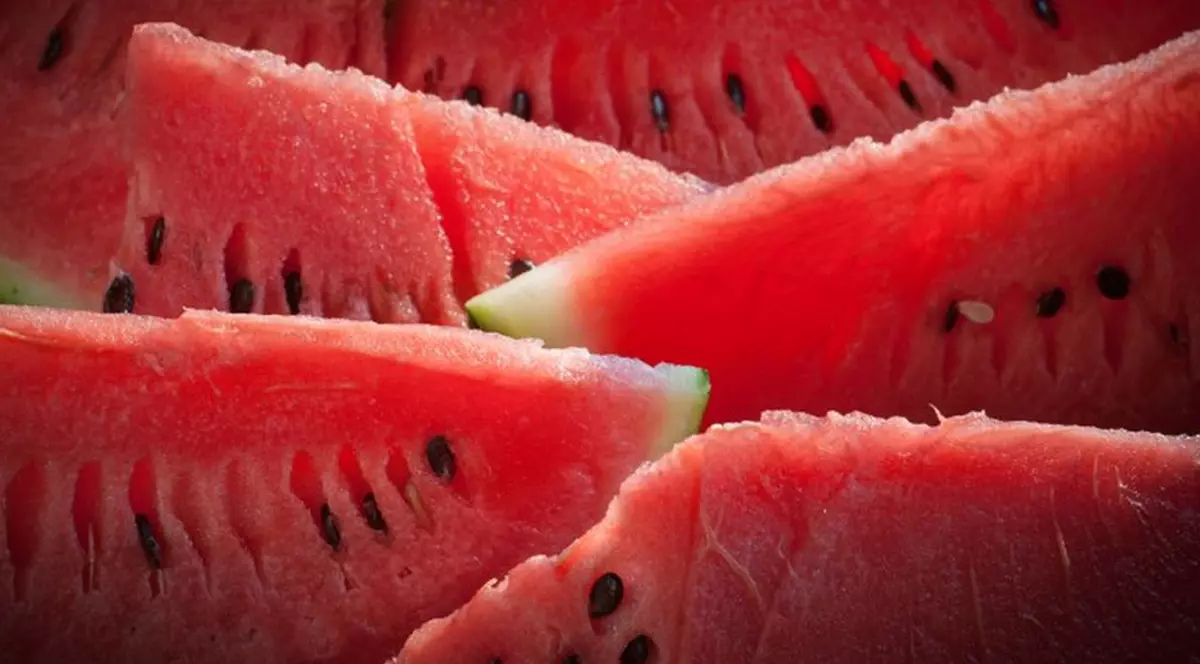 Pepeni injectați. Cum recunoști un pepene care a fost injectat