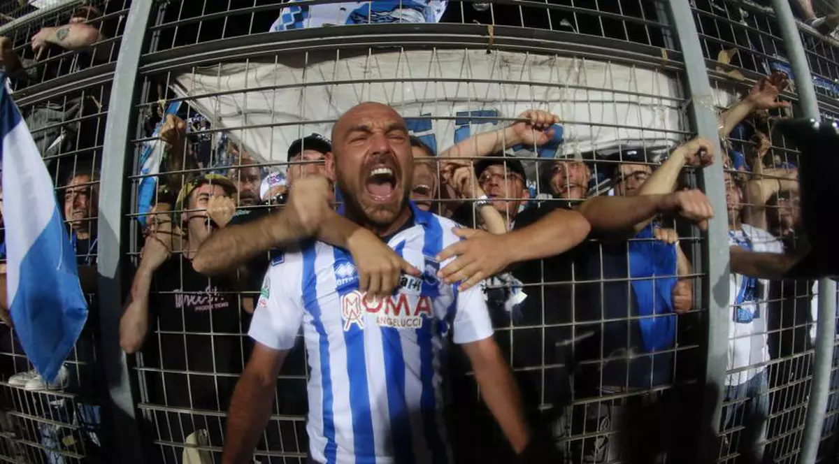 Serie A. Mitriță a promovat în prima ligă italiană cu Pescara. Tot orașul a ieșit pe străzi / GALERIE FOTO & VIDEO