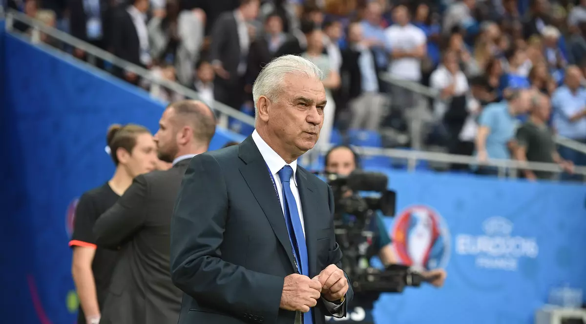 Euro 2016. Iordănescu i-a șocat pe cei de la UEFA.TV. Ce au pățit jurnaliștii de la forul european la antrenamentul tricolorilor