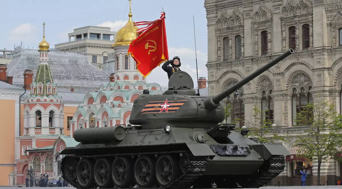 Rusia a mobilizat trupe la frontiera cu Ucraina și construiește o bază militară