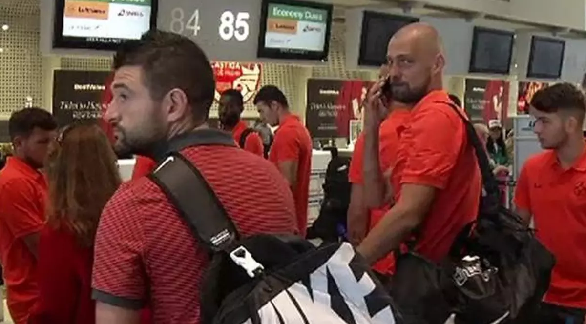 Steaua a plecat în primul cantonament al verii. Tamaș a afișat un nou look