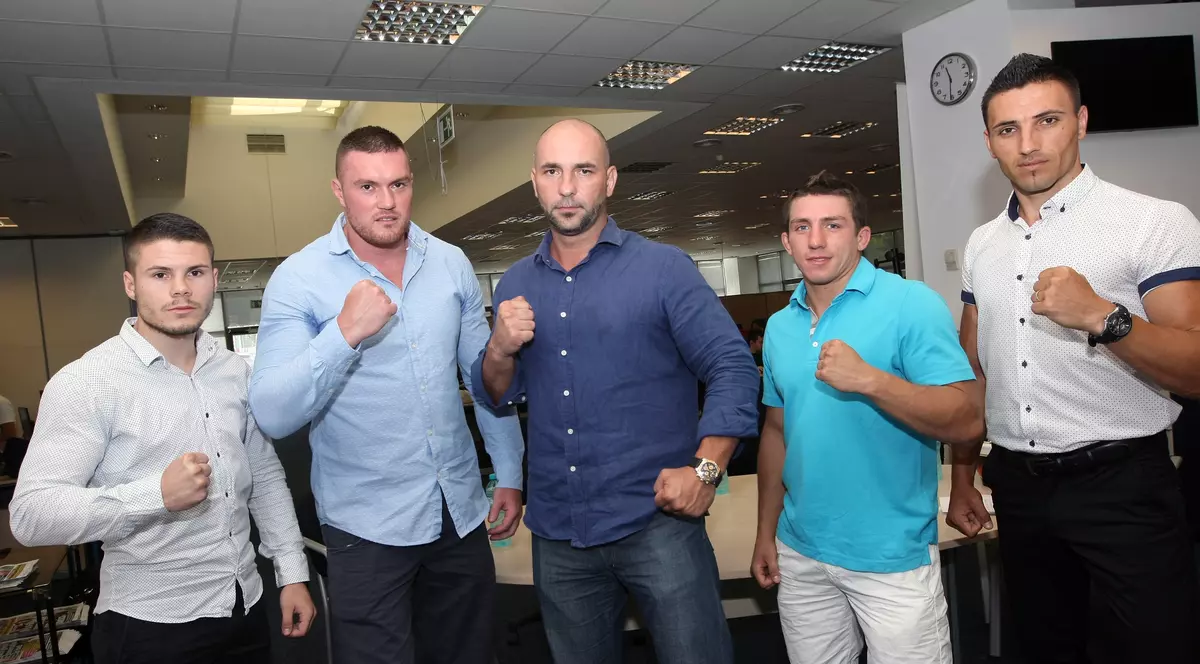 Fostul luptător Ciprian Sora are pretenții de la sportivii pe care îi antrenează: ”Uneori, îmi vine să intru în ring. Era să fac infarct în colț!” | FOTO&VIDEO