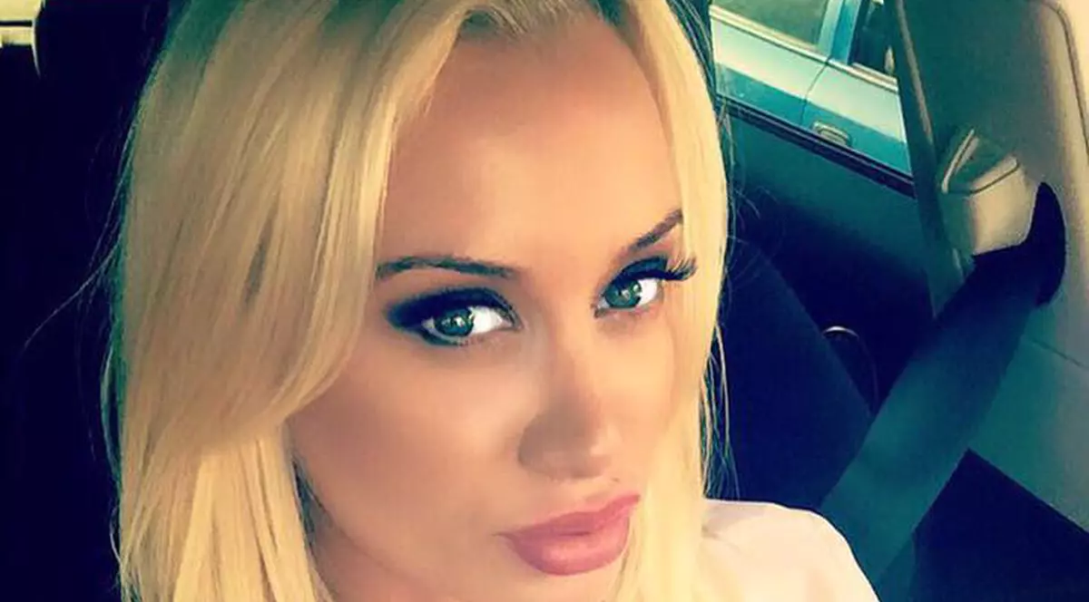 Vrea să o ajungă pe Kim Kardashian? Simona Traşcă are un posterior imens, de când s-a operat