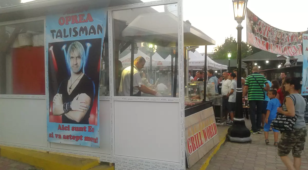 EXCLUSIV/ Artistul își îngrașă conturile cu fast-food.  Șaorma a devenit... Talismanul lui Alin Oprea!