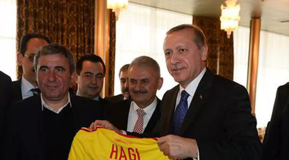 Președintele Turciei, Recep Tayyip Erdogan, este fan Gică Hagi și joacă bine fotbal | VIDEO