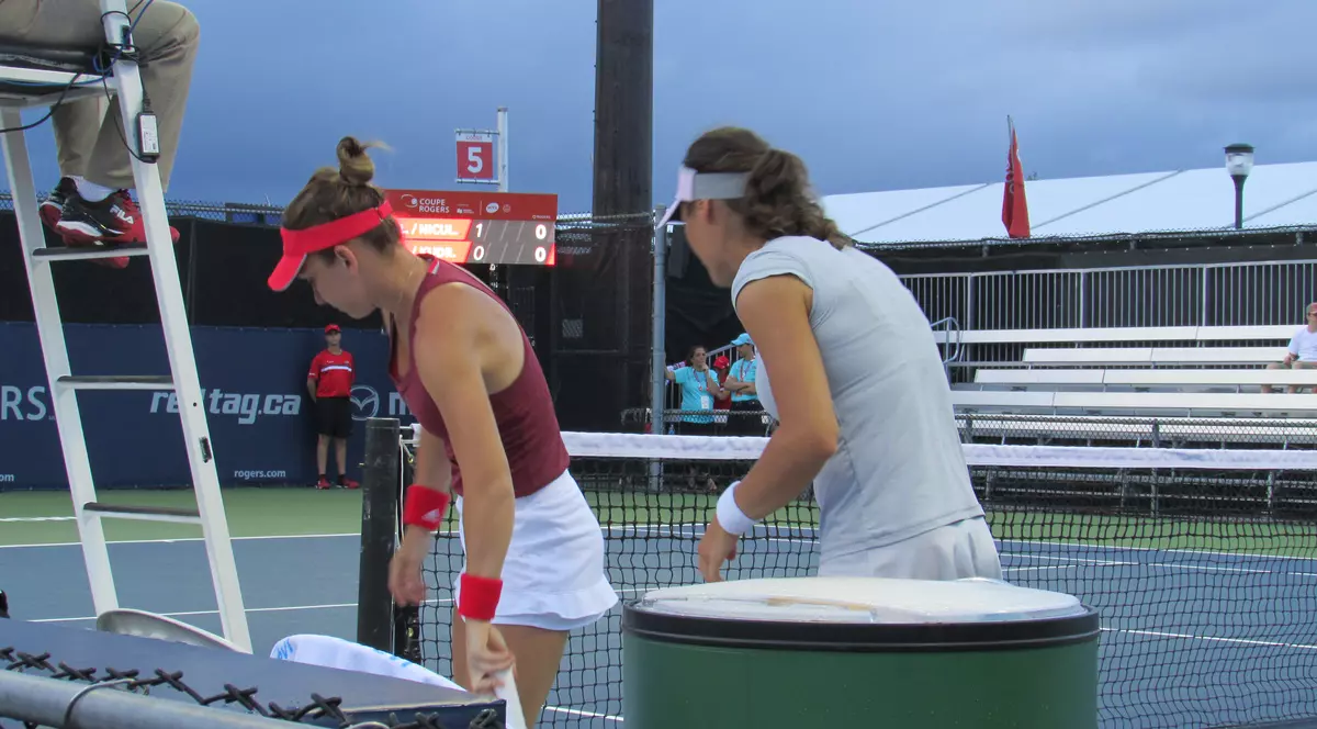 Tenis. Simona Halep nu se dă în vânt după meciurile de dublu: ”Aștept să mai îmbătrânesc” / VIDEO