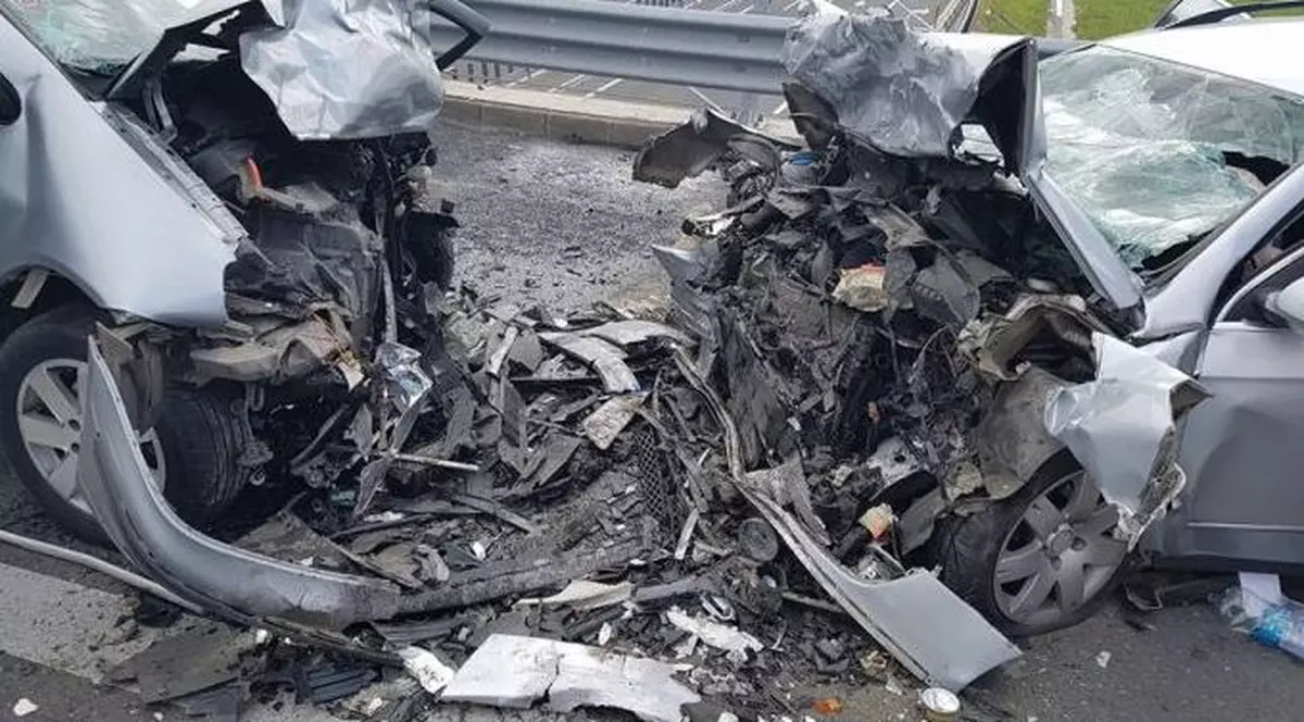 Accident cumplit în judeţul Timiş. Două persoane au murit pe loc