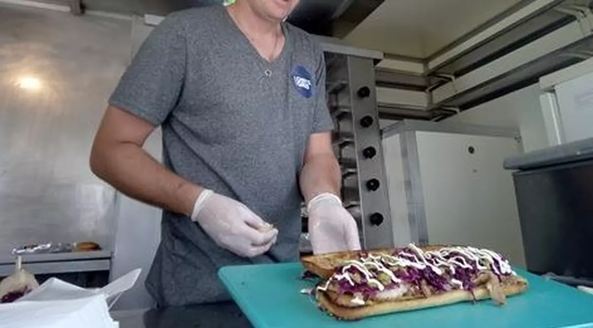 Un Chef din SUA s-a mutat la Cluj şi reinventează preparatele pe baza ingredientelor tradiționale din Ardeal