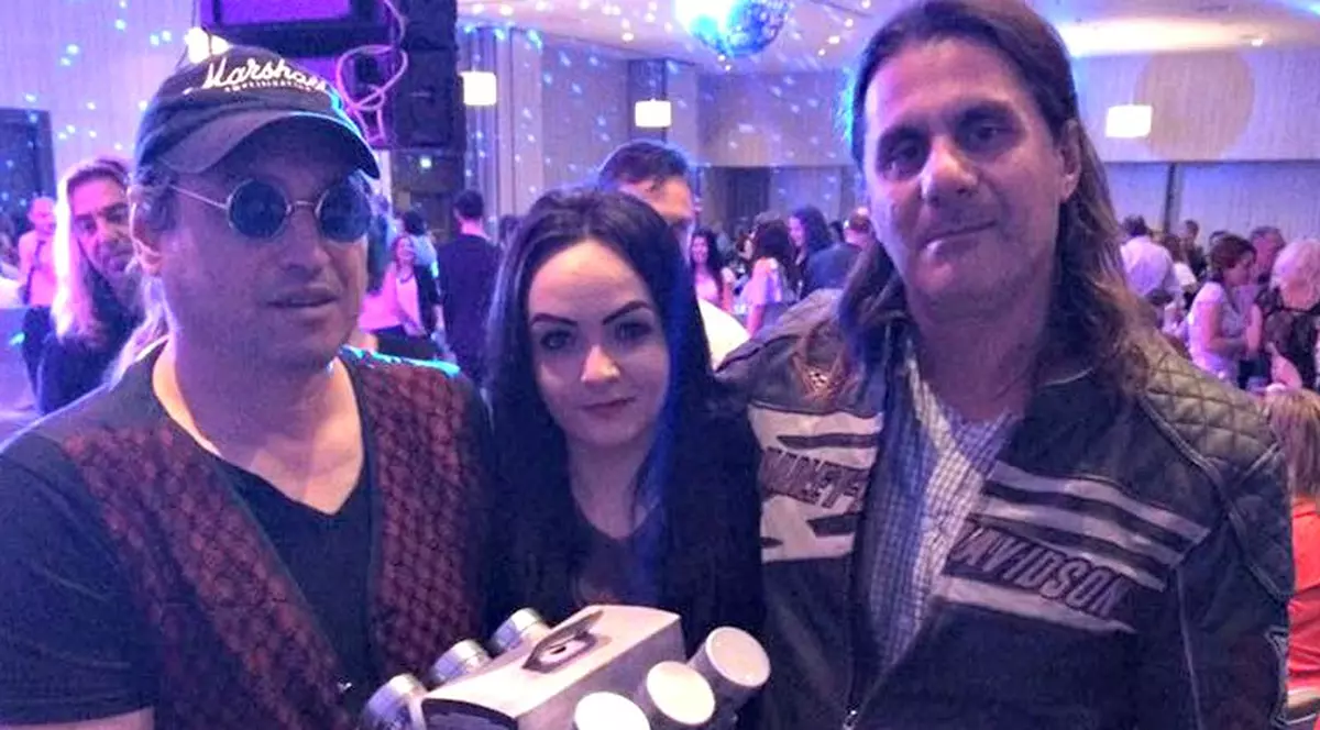 EXCLUSIV / Macină din greu pentru câteva mii de euro! Rockerii de la Direcția 5 au ajuns sclavii unei... solnițe
